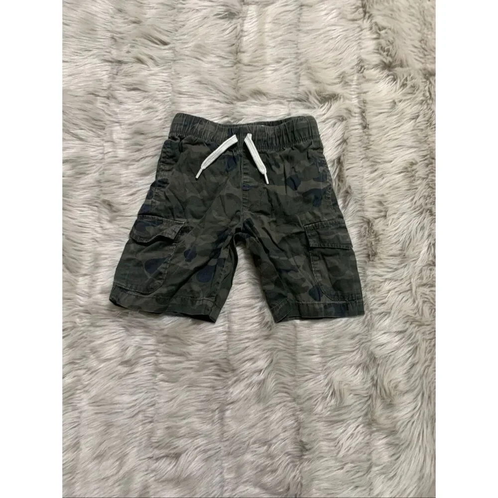 Old Navy Boys Hot Cargo Camo Shorts Small (6-7)